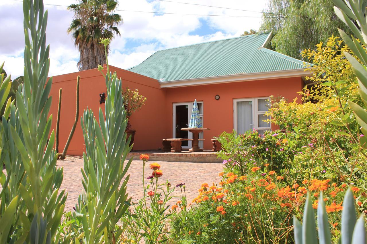 Lodge 96 Oudtshoorn Exteriör bild